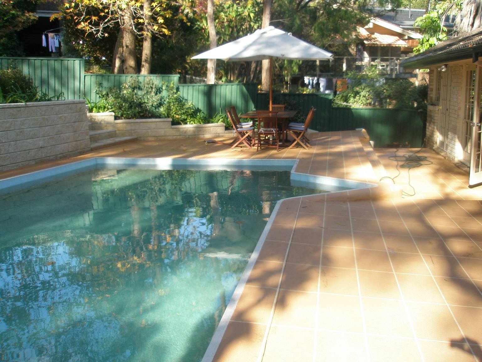 Pool surrounds tile effect after